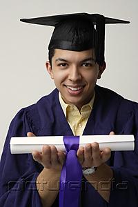 PictureIndia - Graduate with diploma