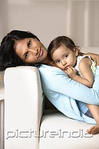 PictureIndia - woman cradling baby