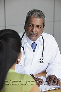 PictureIndia - Indian doctor talking to patient